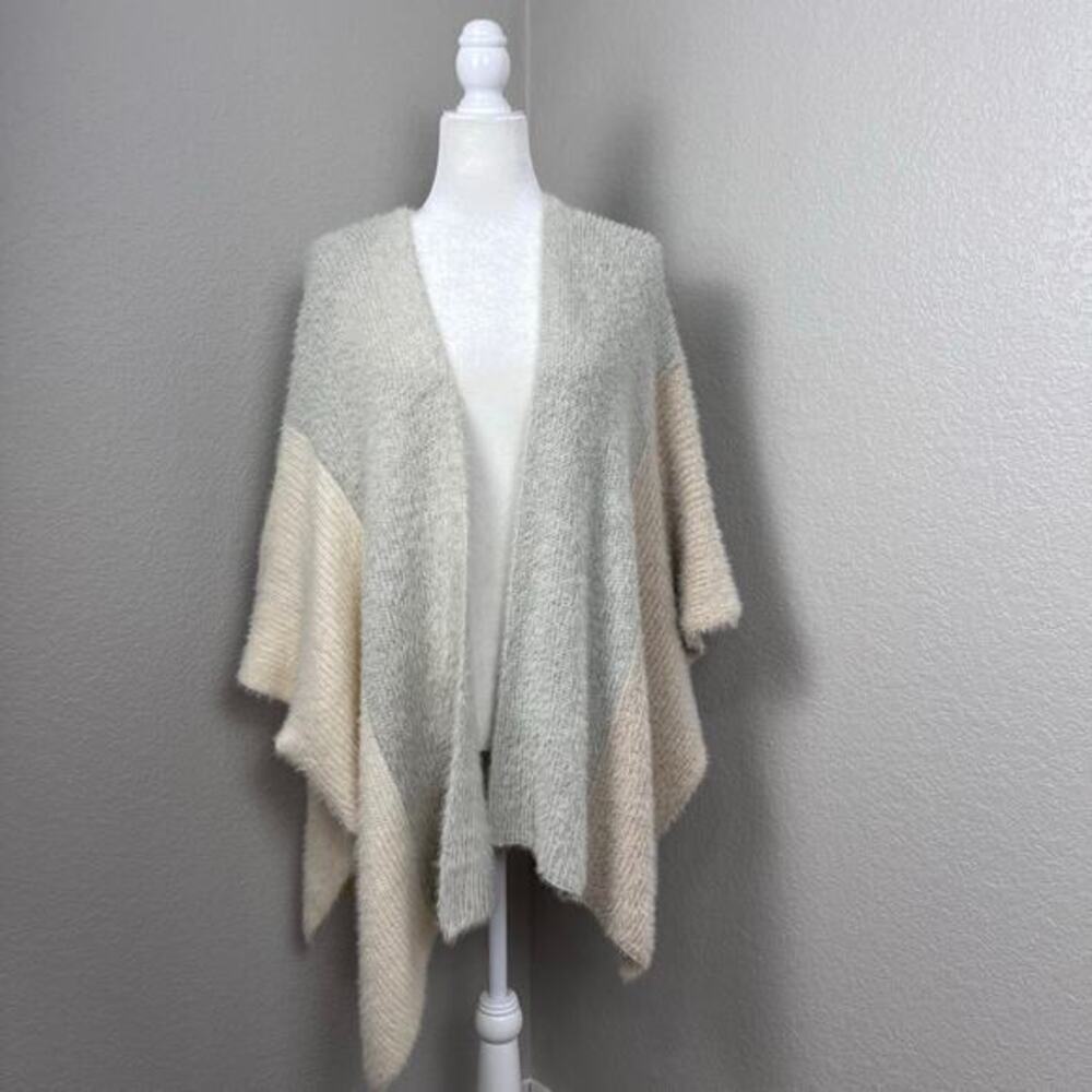 Saturday Sunday Cardigan Womens OS Neutral Cozycore Poncho Apres Ski Boho Chic - Picture 1 of 5